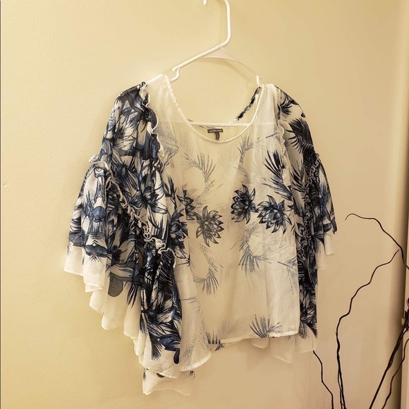 Blue and white floral blouse from Charlotte Russe - Picture 3 of 6
